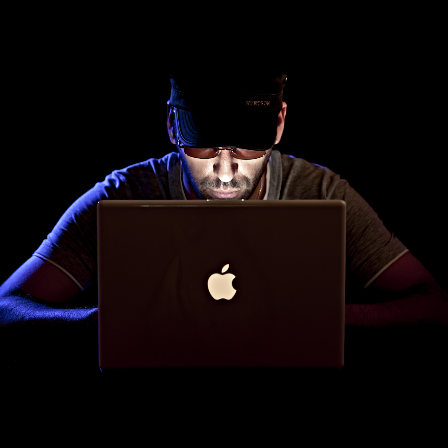 comment trouver un hacker